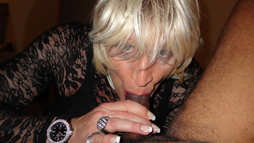 10P Deepthroat MILFs 65