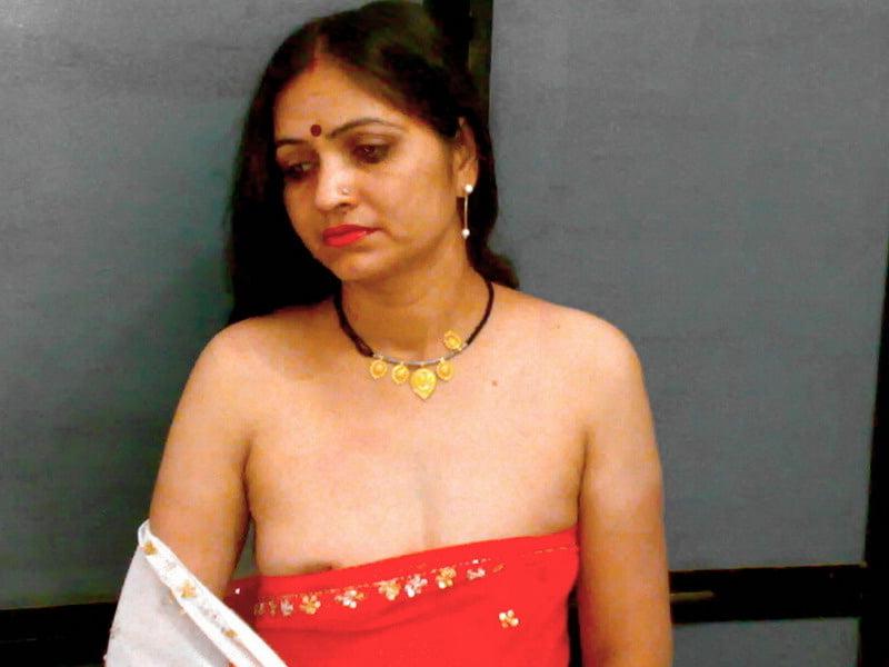 25P Desi Porn Pics 4