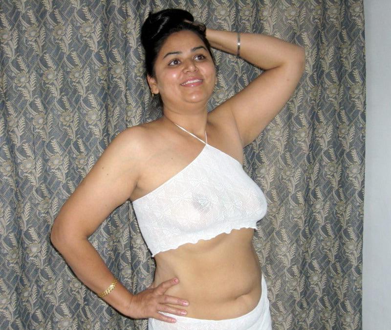 25P Desi Porn Pics 8