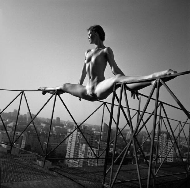 25P All Sizes, All Sexy - Beauty In Black &amp; White 2 (pics)
