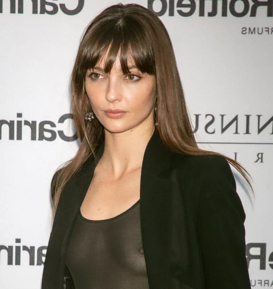 6P Annabelle Belmondo seethrough hard nips july 2019