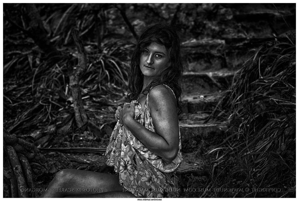 25P Beauty in Black and White 38