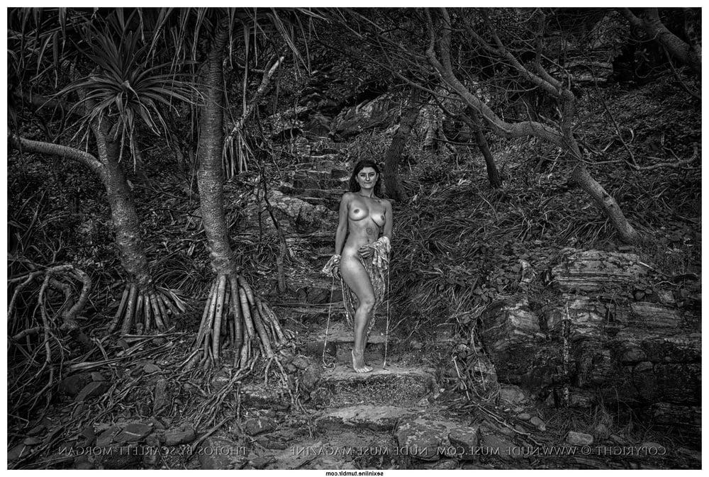 25P Beauty in Black and White 38