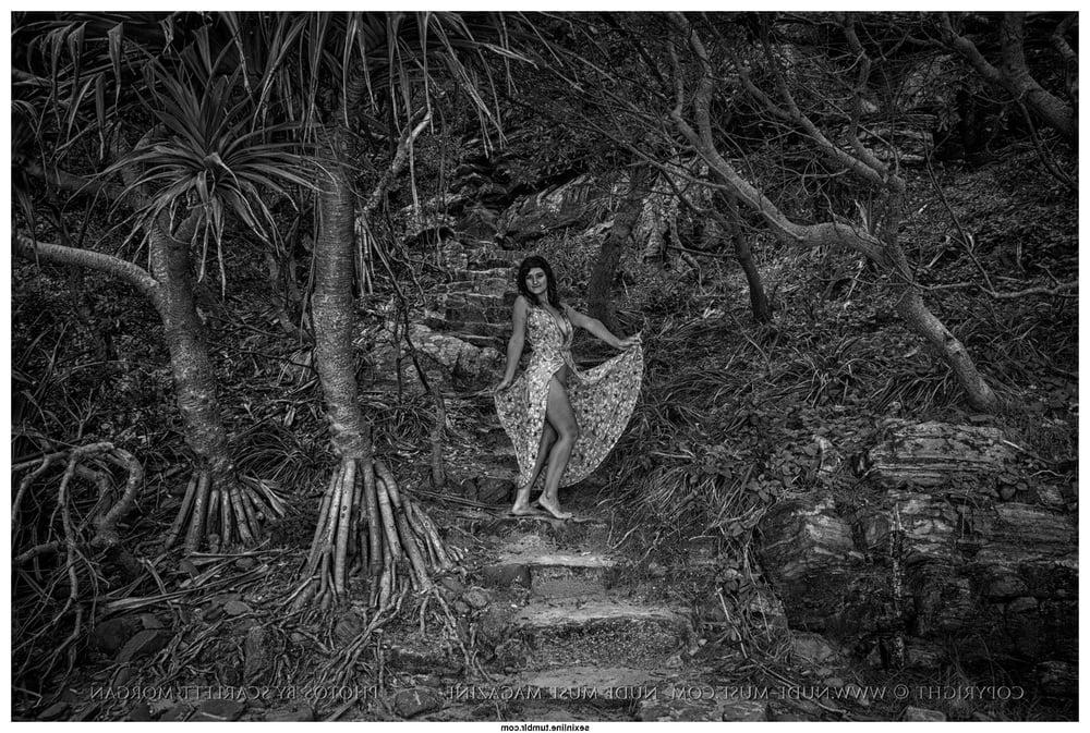 25P Beauty in Black and White 38