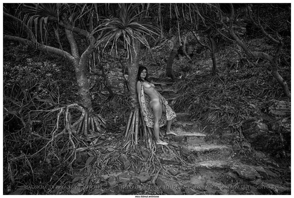 25P Beauty in Black and White 38