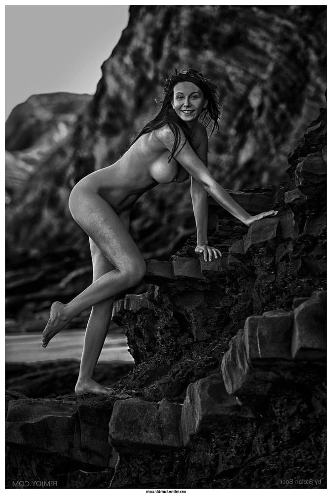 25P Beauty in Black and White 39