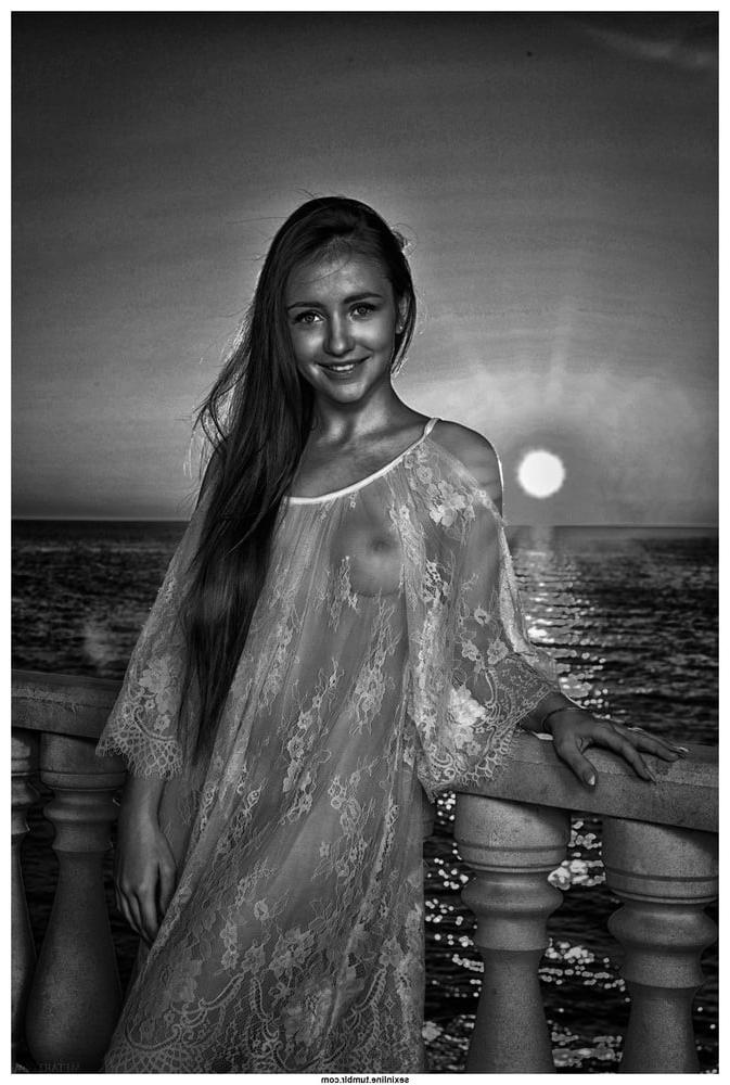 25P Beauty in Black and White 30