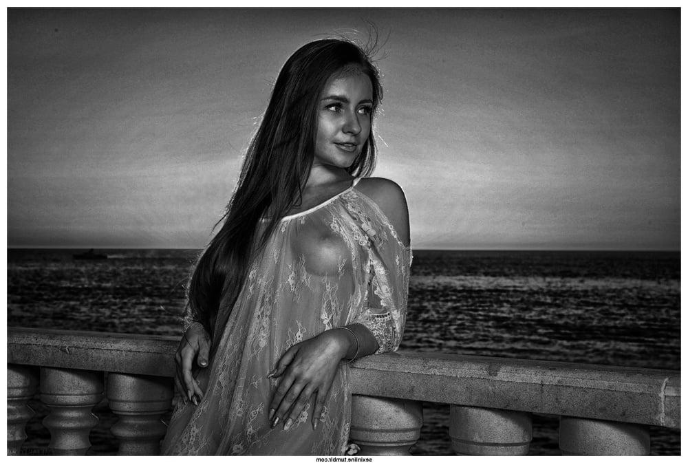 25P Beauty in Black and White 30