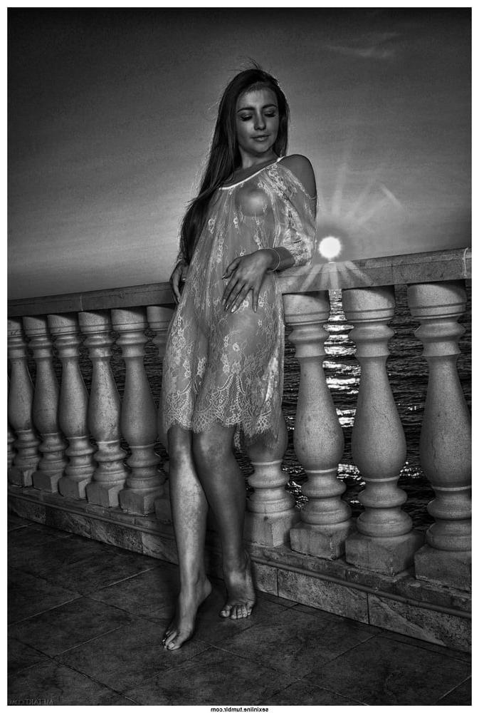 25P Beauty in Black and White 30