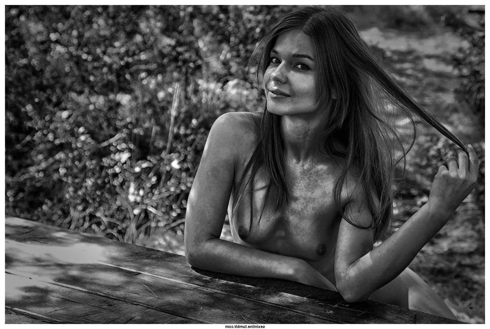 25P Beauty in Black and White 34