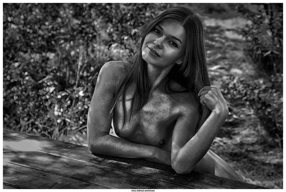 25P Beauty in Black and White 34