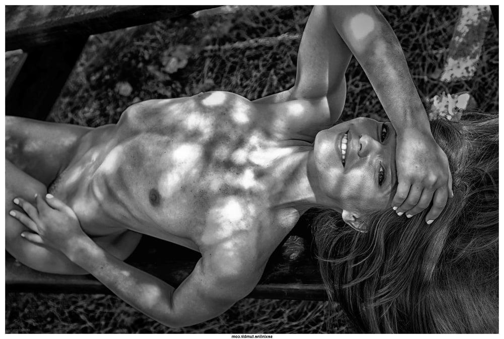 25P Beauty in Black and White 34