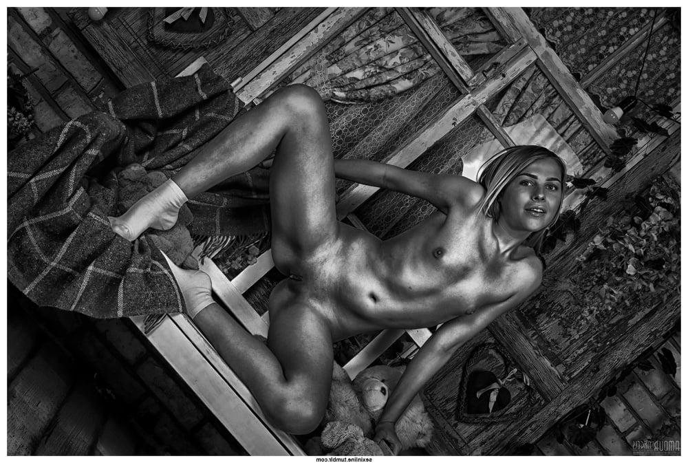25P Beauty in Black and White 28