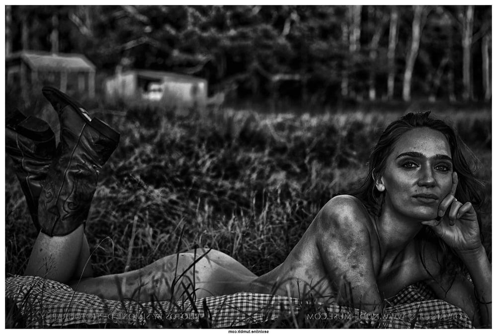 25P Beauty in Black and White 29