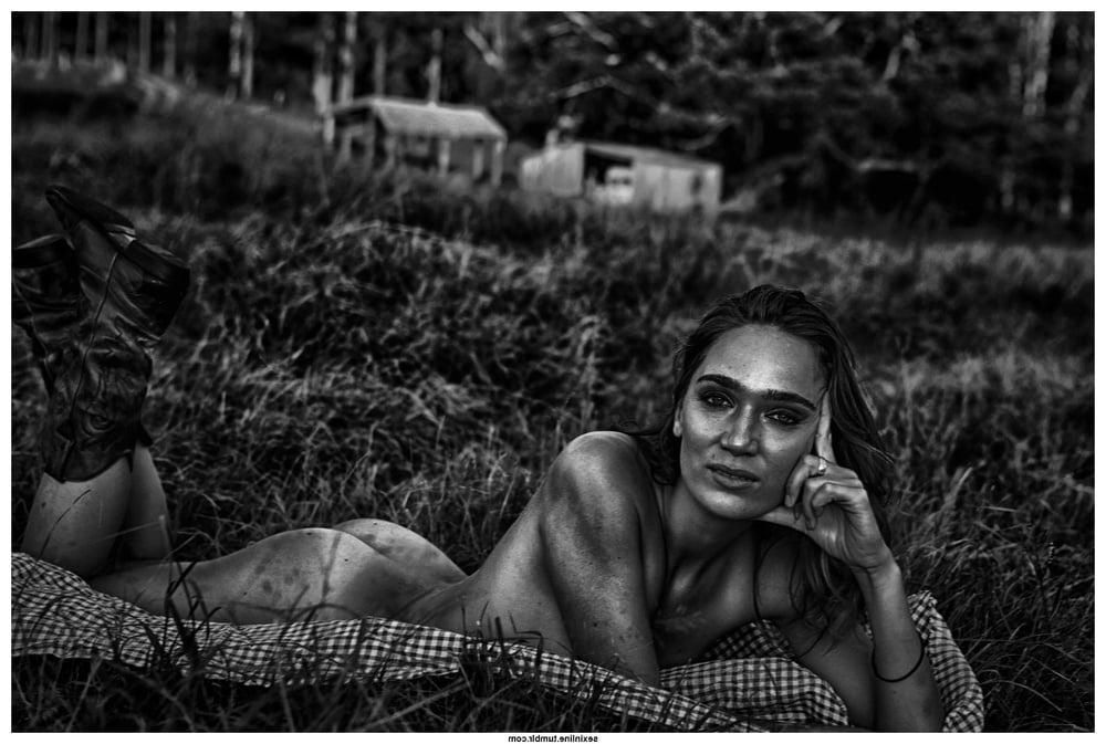 25P Beauty in Black and White 29