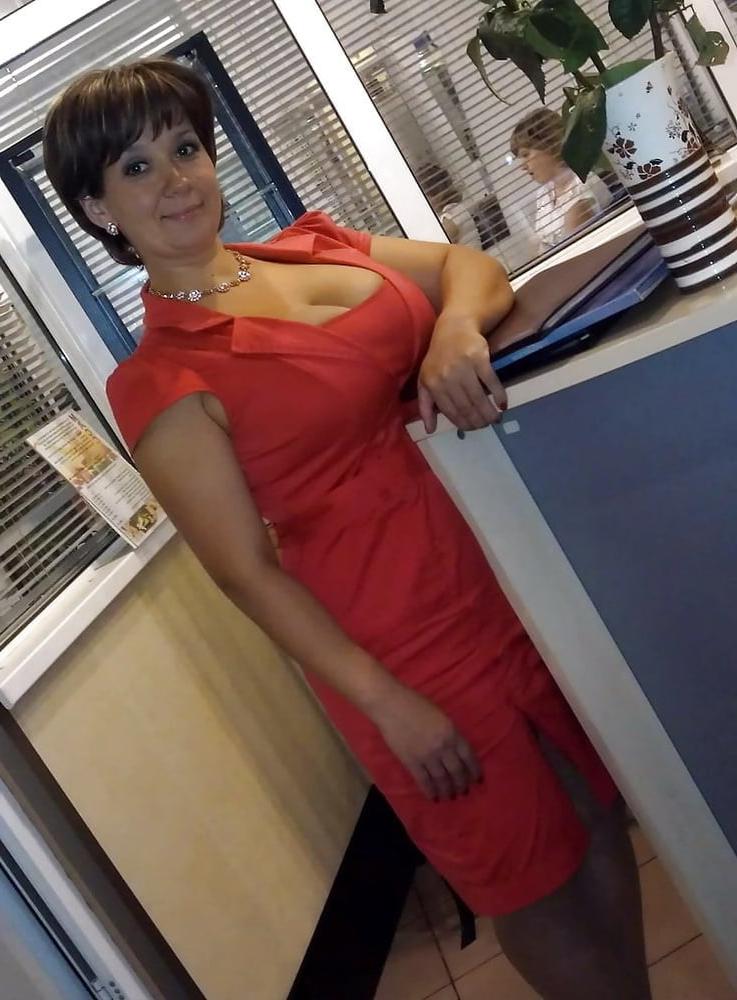 25P Gorgeous and Busty Mature Ladies 7