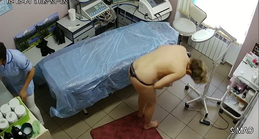 25P Hidden cameras. Beauty salon spying on mom 9