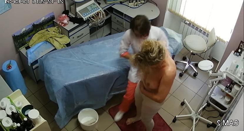 25P Hidden cameras. Beauty salon spying on mom 9