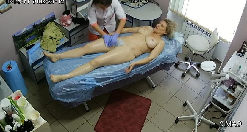 25P Hidden cameras. Beauty salon spying on mom 9