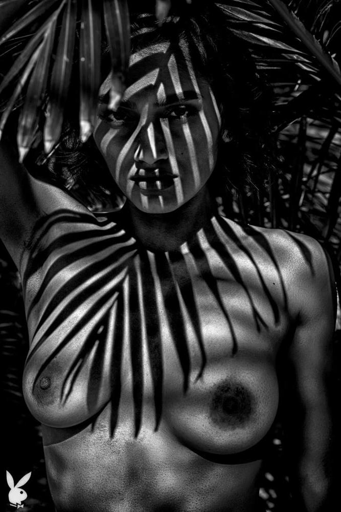 25P Beauty in Black and White 10