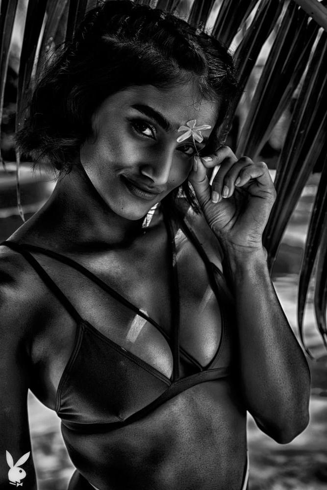 25P Beauty in Black and White 10