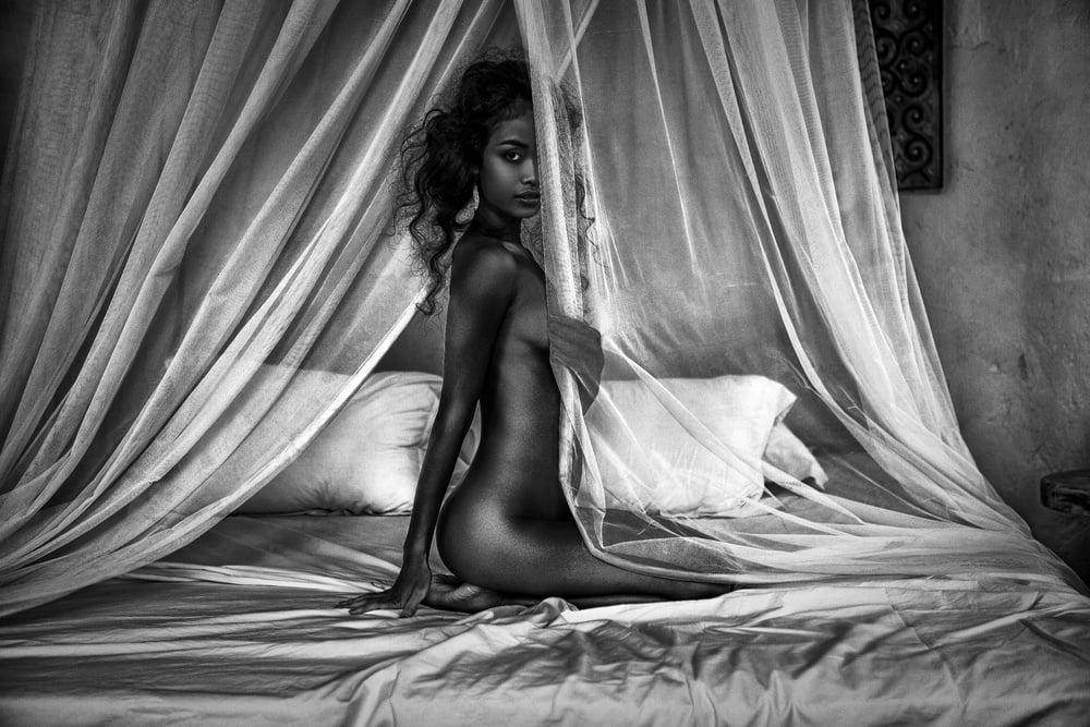 25P Beauty in Black and White 16