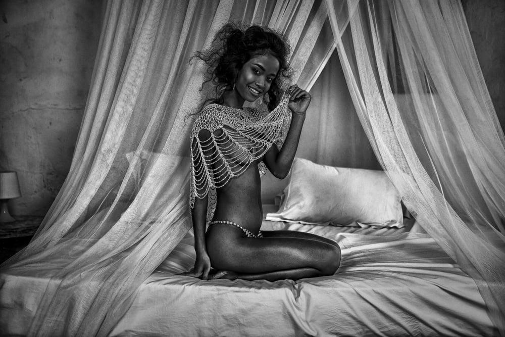 25P Beauty in Black and White 16