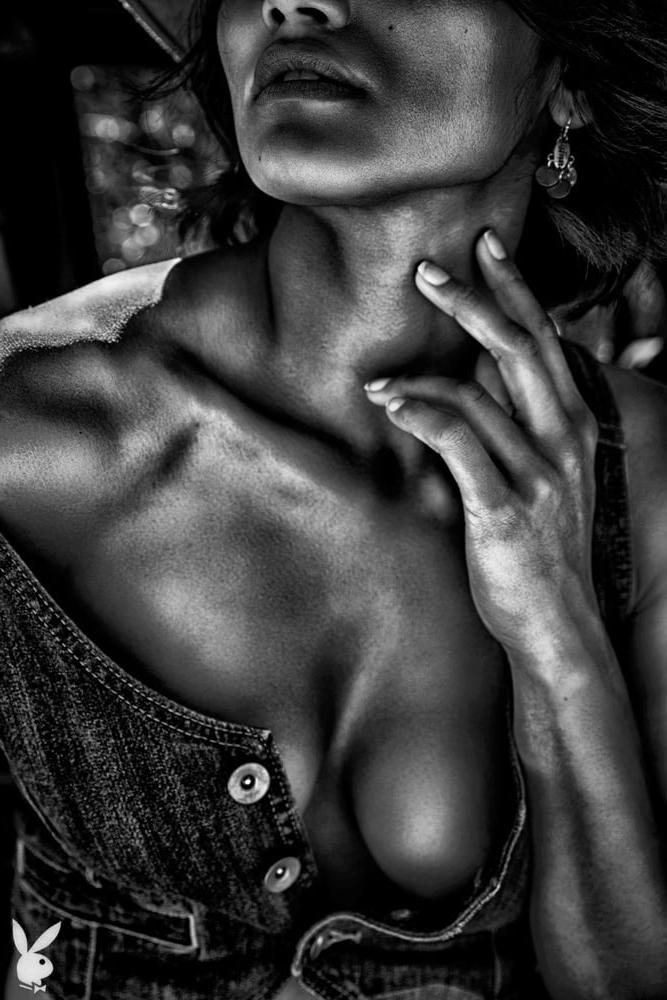 25P Beauty in Black and White 14