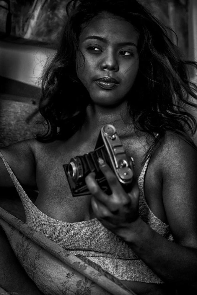 25P Beauty in Black and White 7