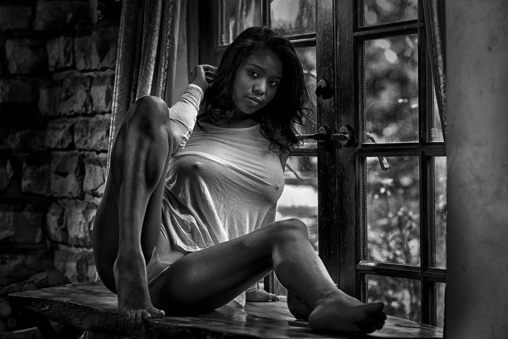 25P Beauty in Black and White 7