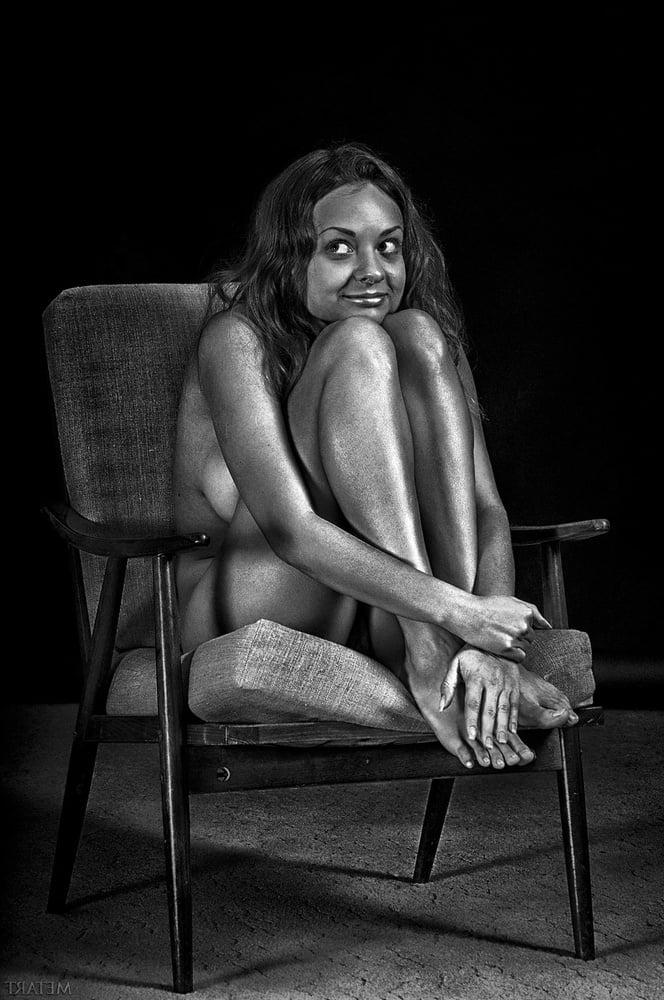 25P Beauty in Black and White 3