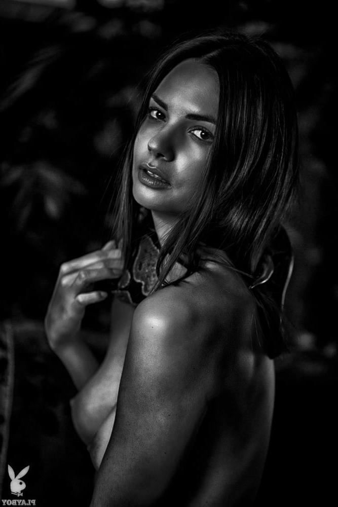 25P Beauty in Black and White 21