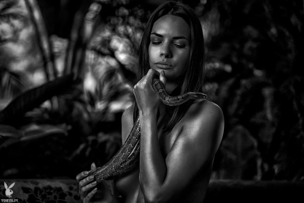 25P Beauty in Black and White 21