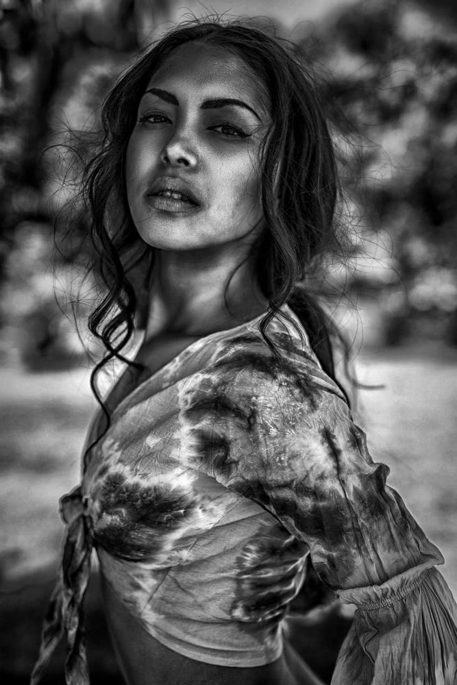 25P Beauty in Black and White 24