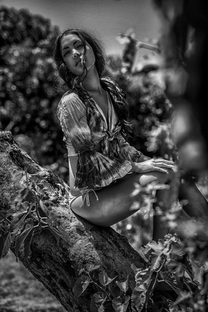 25P Beauty in Black and White 24