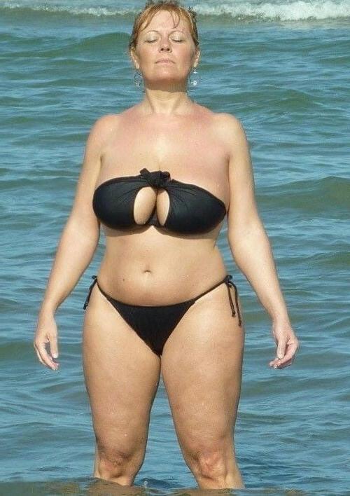 25P Goegeous and Busty Mature Ladies 6
