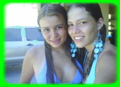 23P Busty brunette