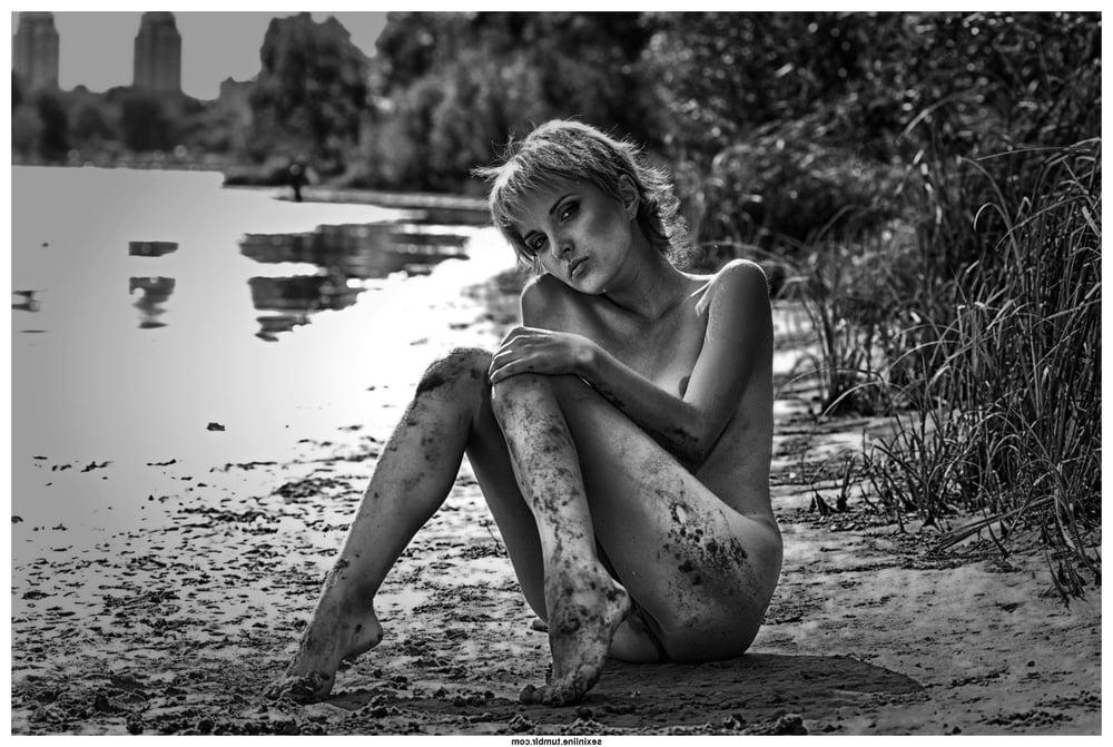 25P Beauty in Black and White 31