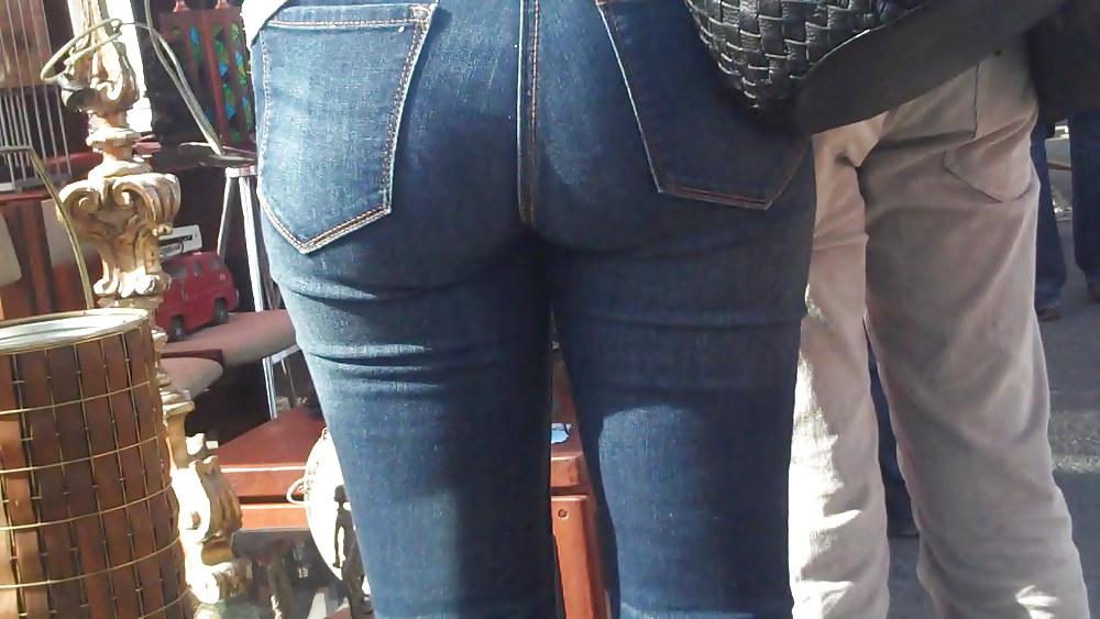 25P Blue jeans stuffed with rear ends ass & butts
