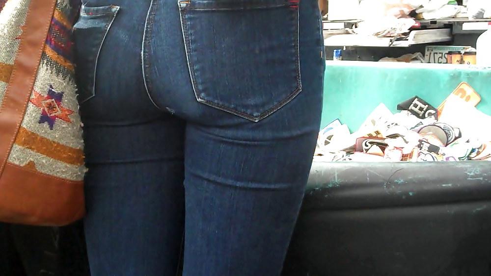 25P Blue jeans stuffed with rear ends ass & butts
