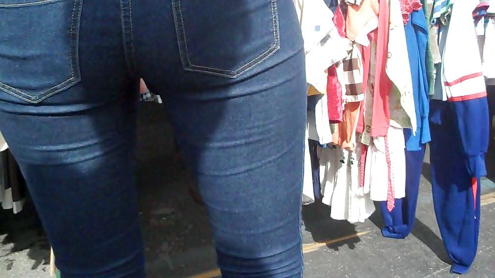 25P Blue jeans stuffed with rear ends ass & butts