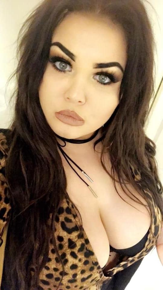25P Busty Chav Delight 2