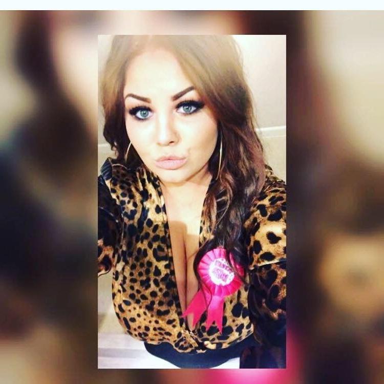 25P Busty Chav Delight 2