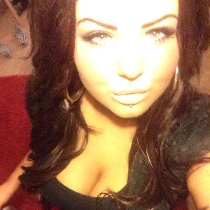 25P Busty Chav Delight 2