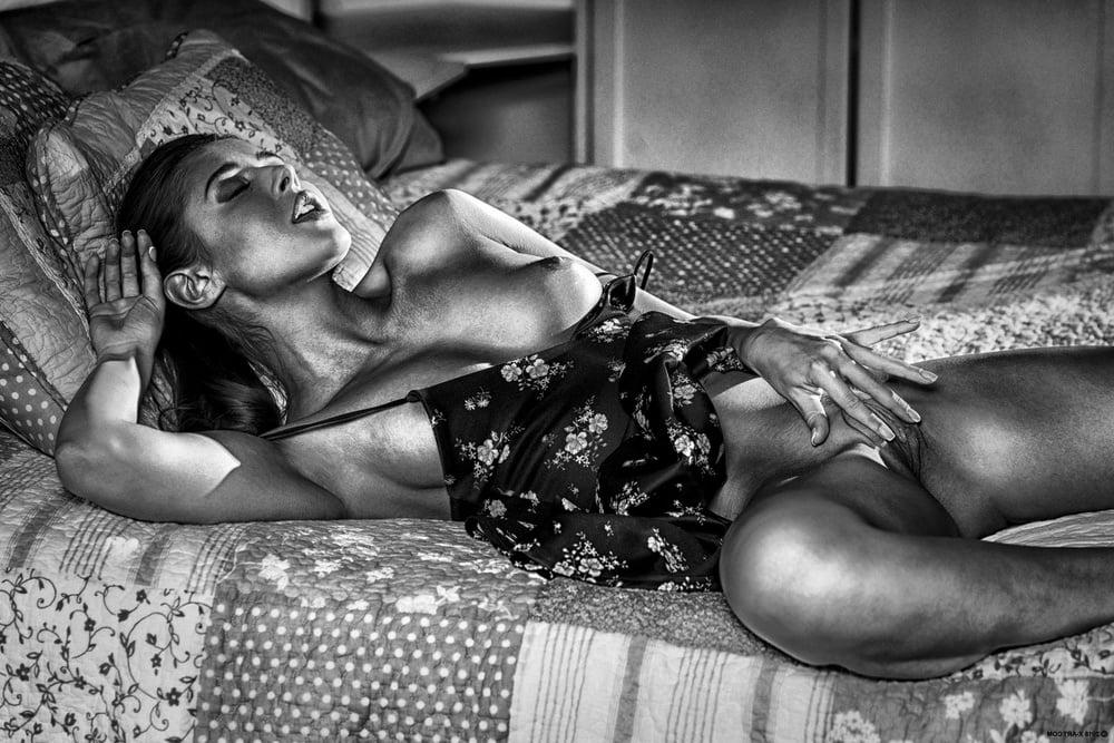 25P Beauty in Black and White 27