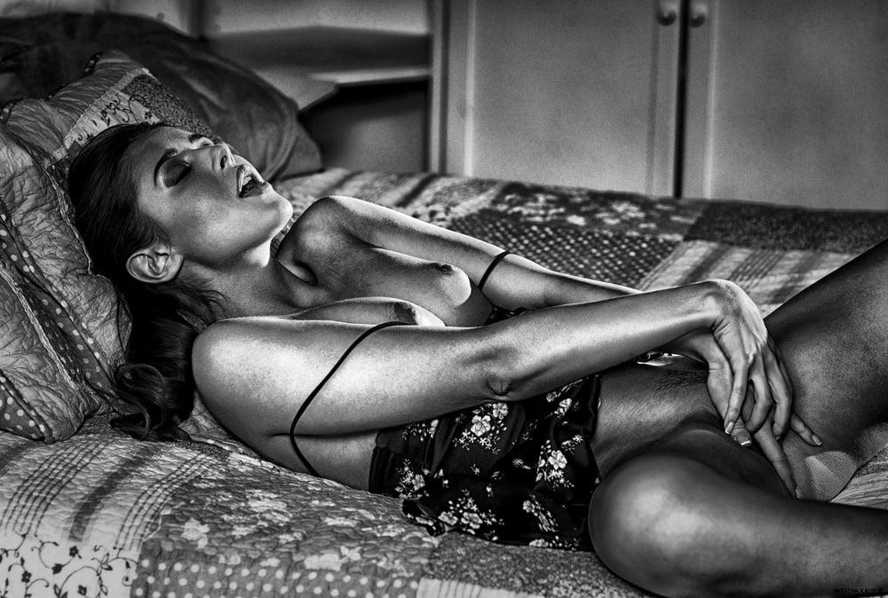 25P Beauty in Black and White 27