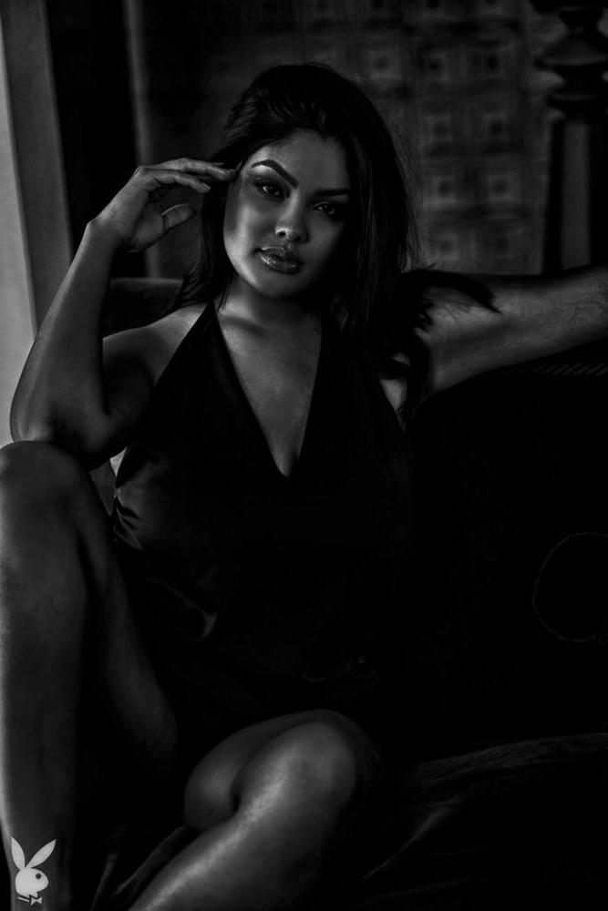 25P Beauty in Black and White 26