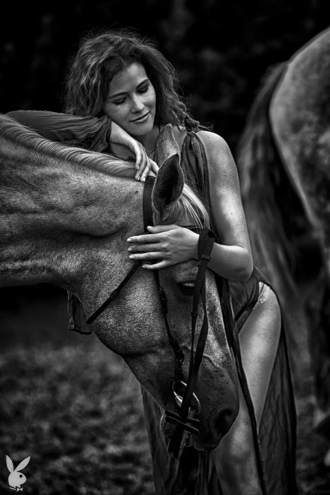 25P Beauty in Black and White 19