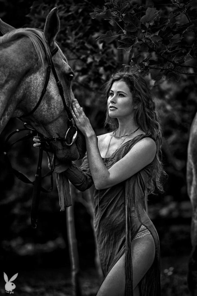 25P Beauty in Black and White 19