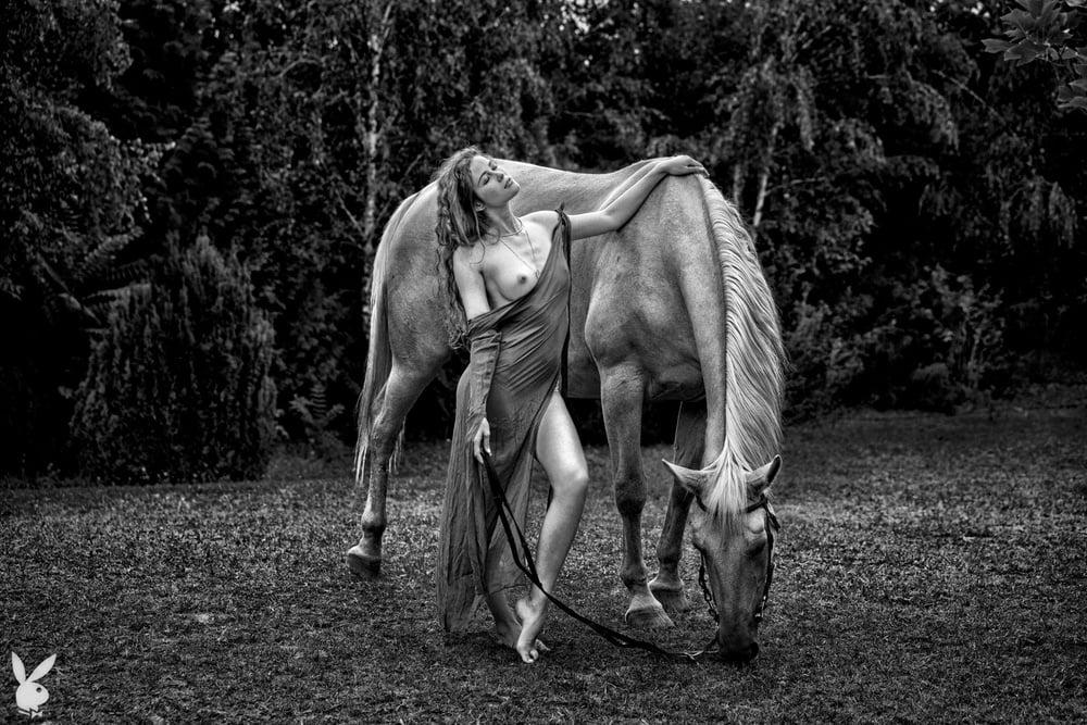 25P Beauty in Black and White 19